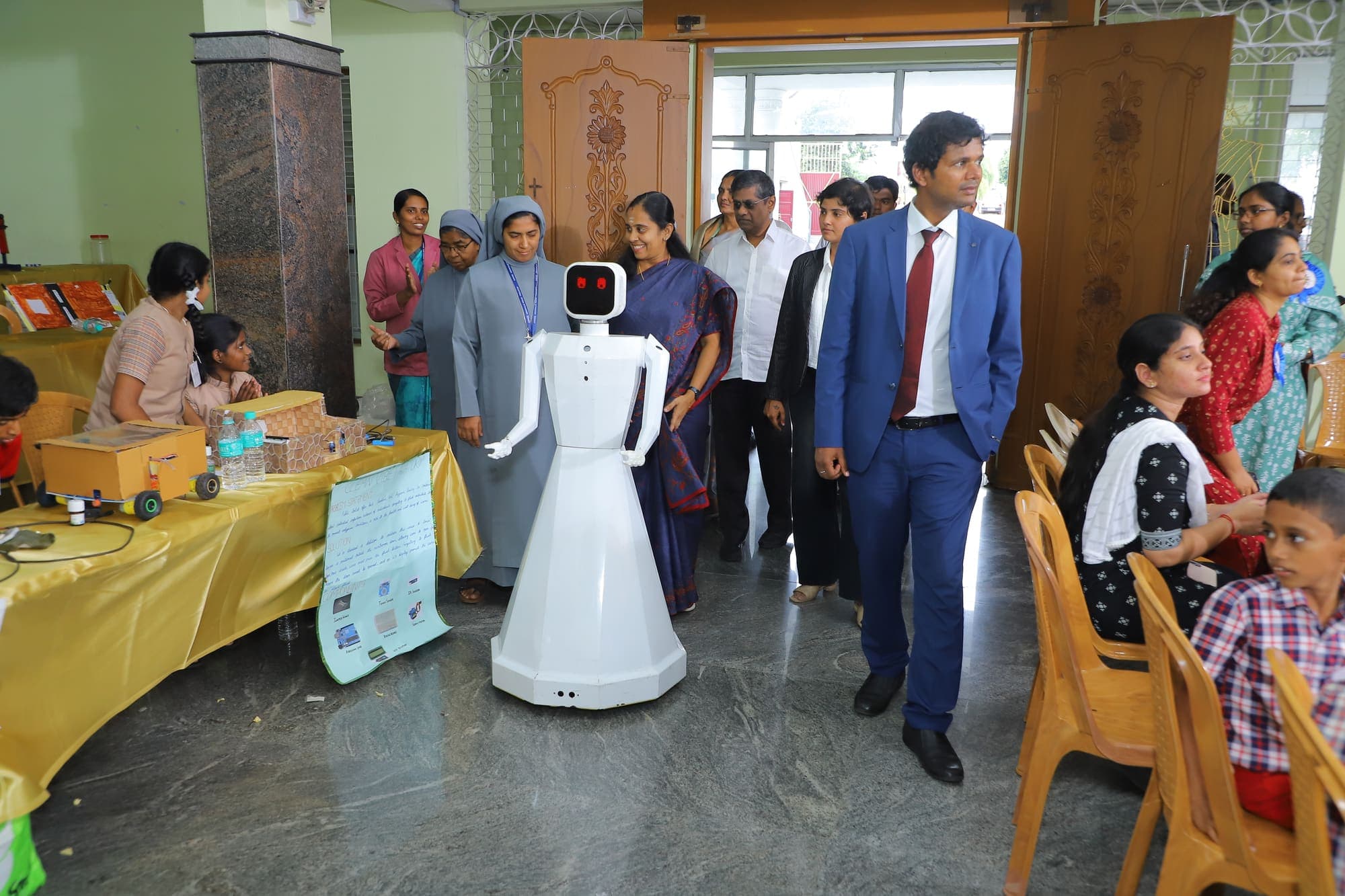 Students presenting a project at YSF Forum 2024